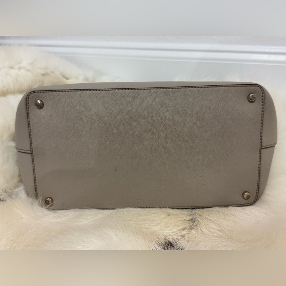Kate Spade New York Saffiano Leather Cedar Street Medium Harmony Tote Taupe EUC - Picture 11 of 16